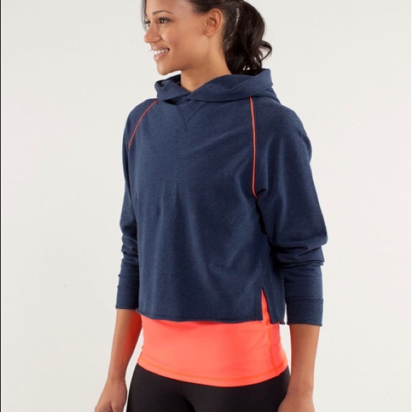 lululemon cropped hoodie